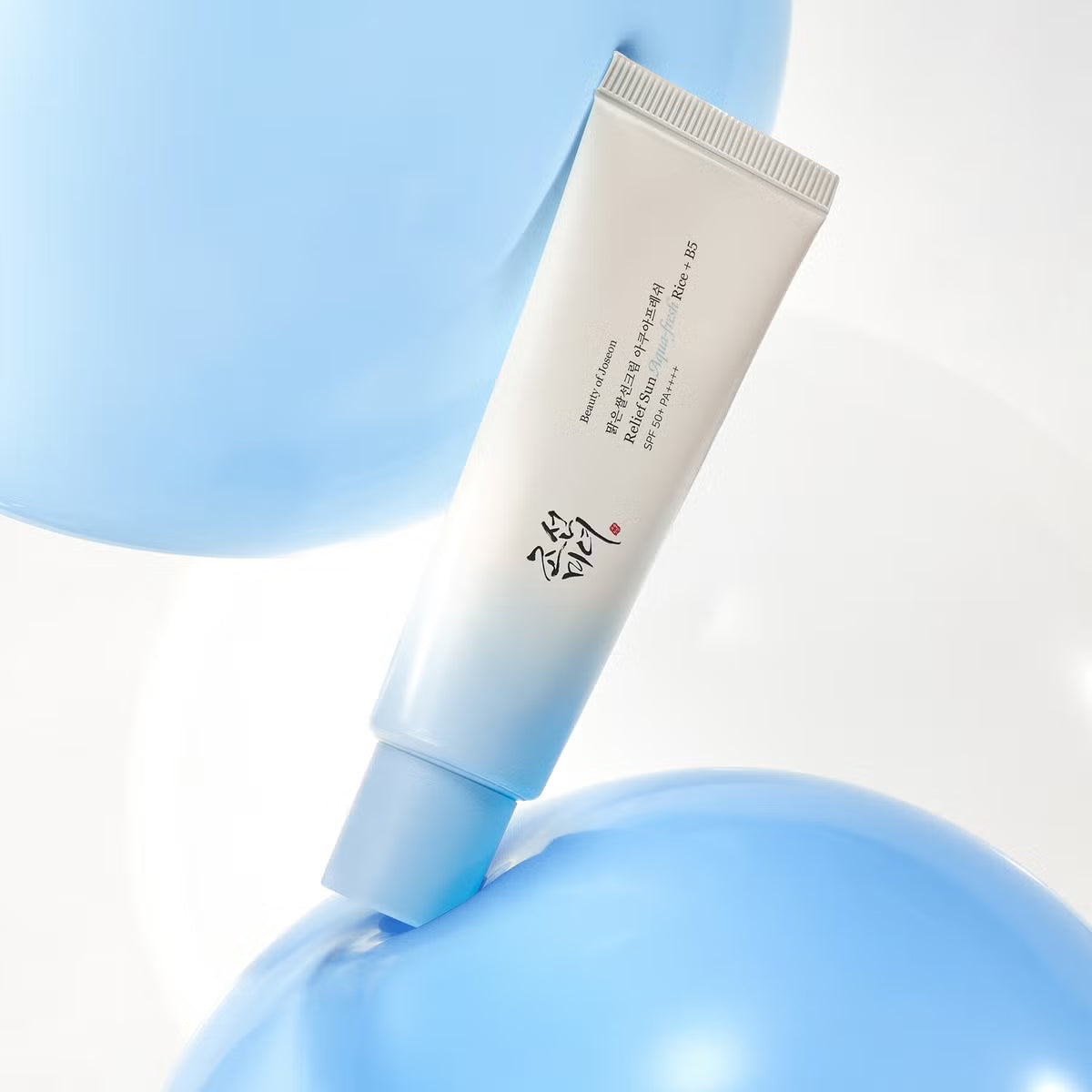Lightweight hydrating sunscreen SPF50+ PA++++ Kuwait