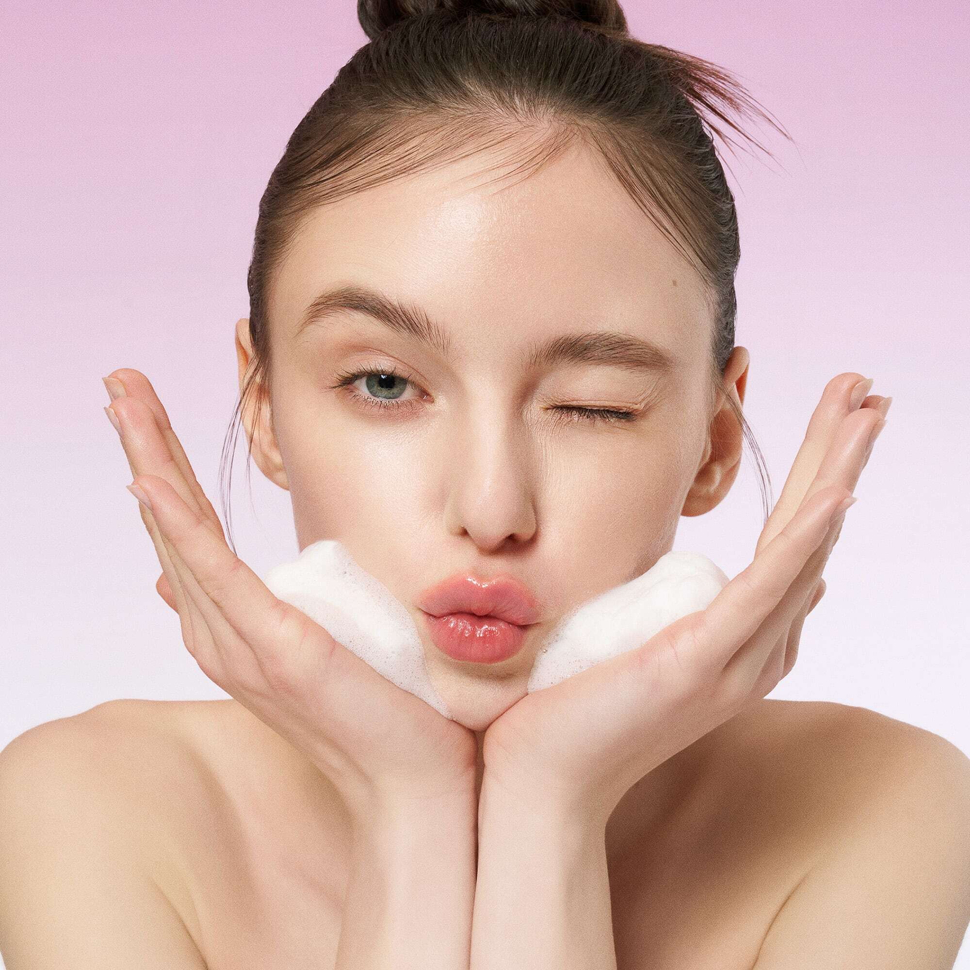 Buy EQQUALBERRY Cleanser in Kuwait Skin Valet