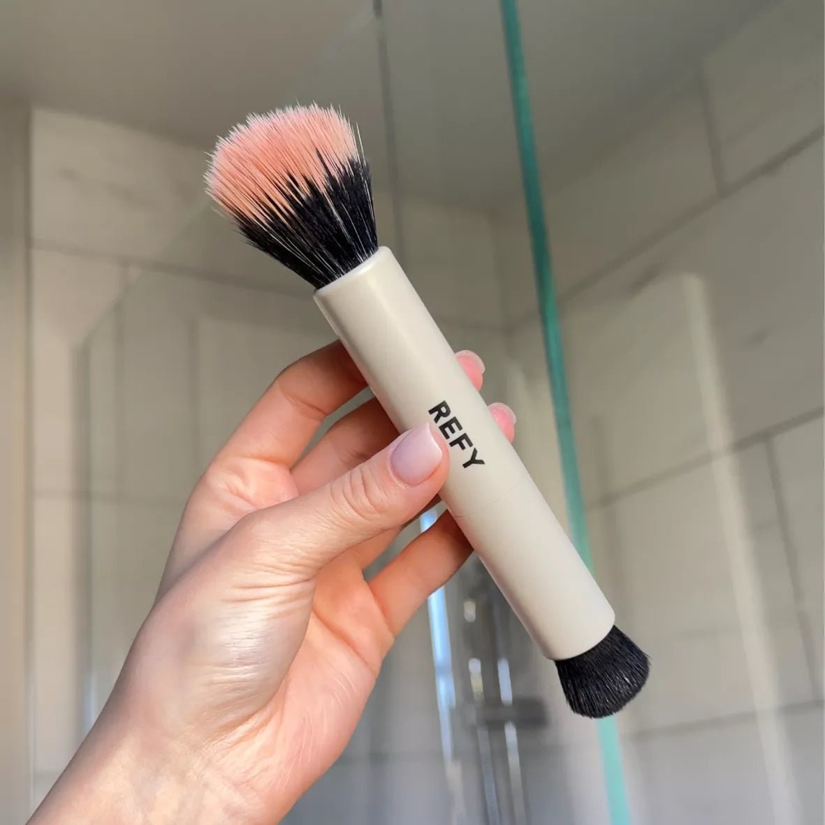 Buy REFY Duo Brush in Kuwait Skin Valet
